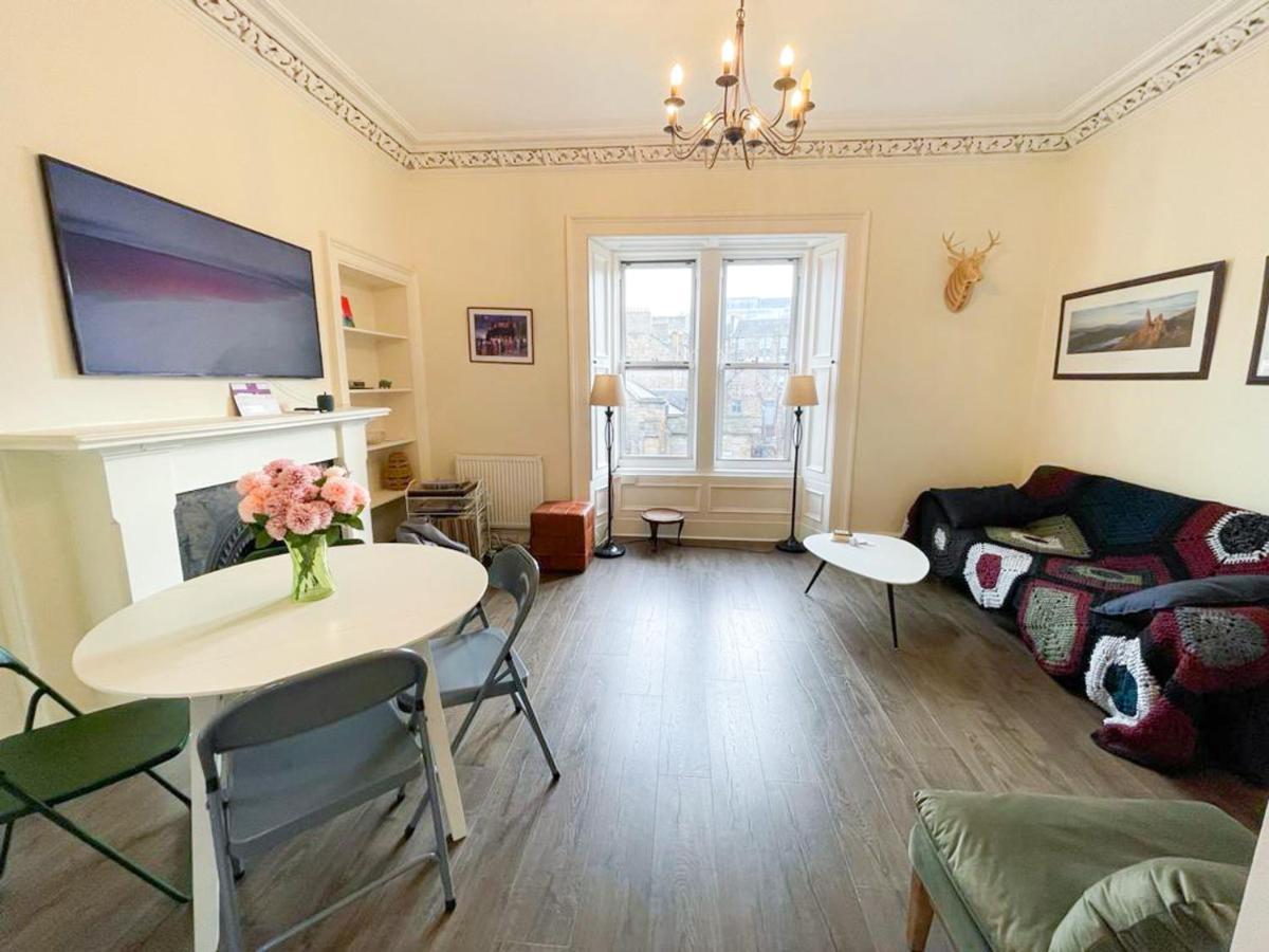 Open Plan 2 Bed Apt, Near Edinburgh Castle Lägenhet Exteriör bild